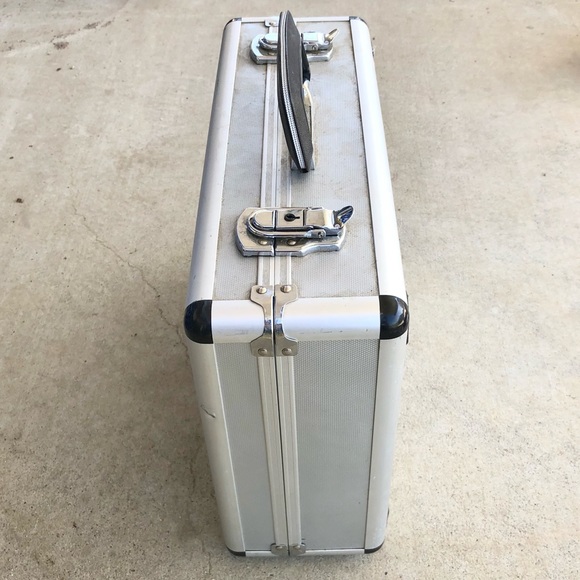 JR Brand XF631 Radio Controller, Case and Various Supplies - Picture 8 of 13